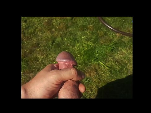 ❤️ O bunăciune fierbinte își face sex cu păsărica roz și ejaculează cu un squirt într-o grădină de vară ❌   at ro.liporno.ru ❌️
